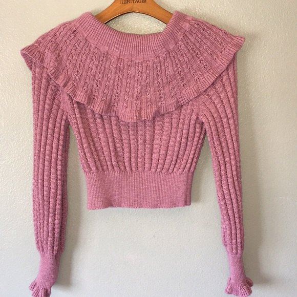 Victoria’s Boutique sweater - Picture 5 of 5